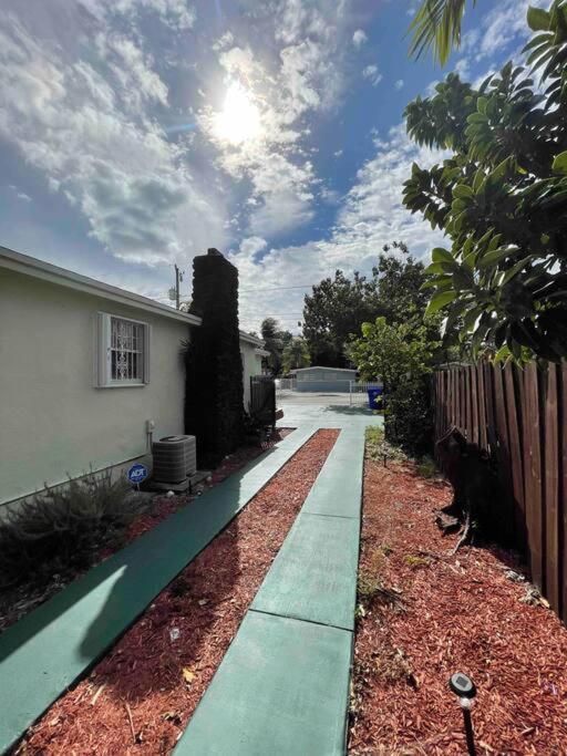 “La Casita” Beautiful Home In The Heart Of Miami ! Exterior photo